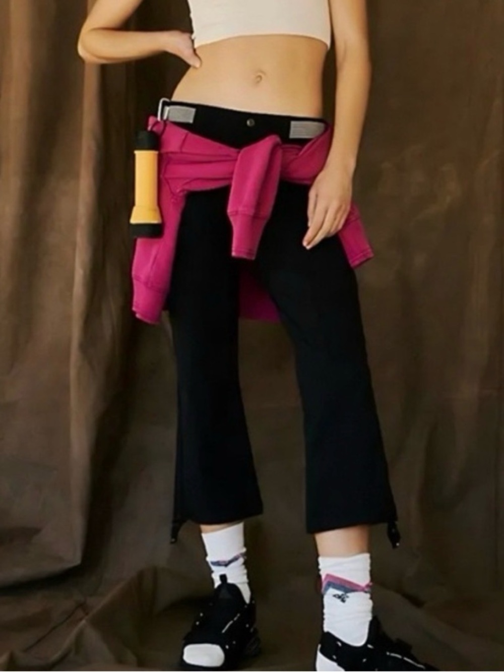 Free People Movement
Cascade Kick Flare Capri, SZ Medium, NWT